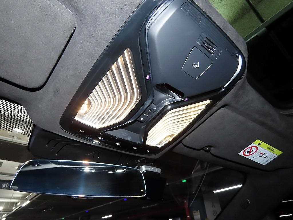 BMW 8 Series 2023 Negro - Importación desde Corea - HF Imports Iquique - Foto 15