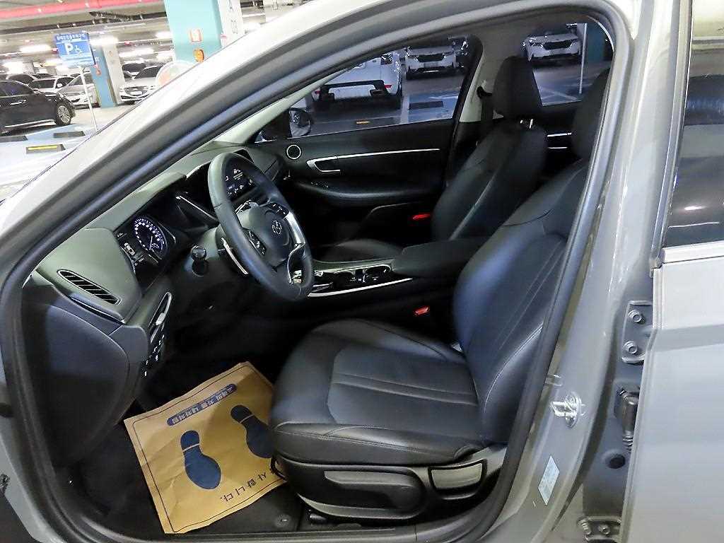 HYUNDAI Sonata - Vista 6