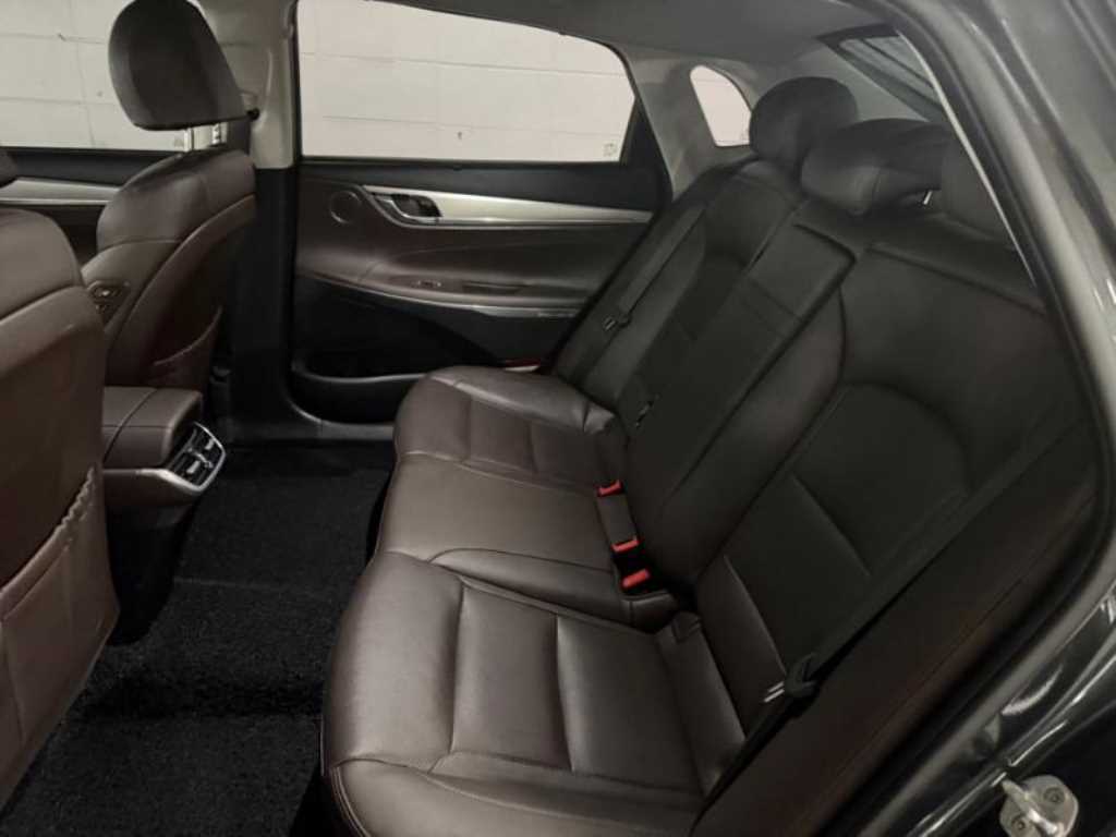 HYUNDAI Grandeur - Vista 7