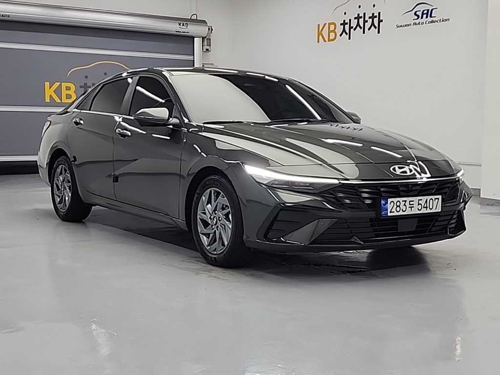 HYUNDAI Avante - Vista 4
