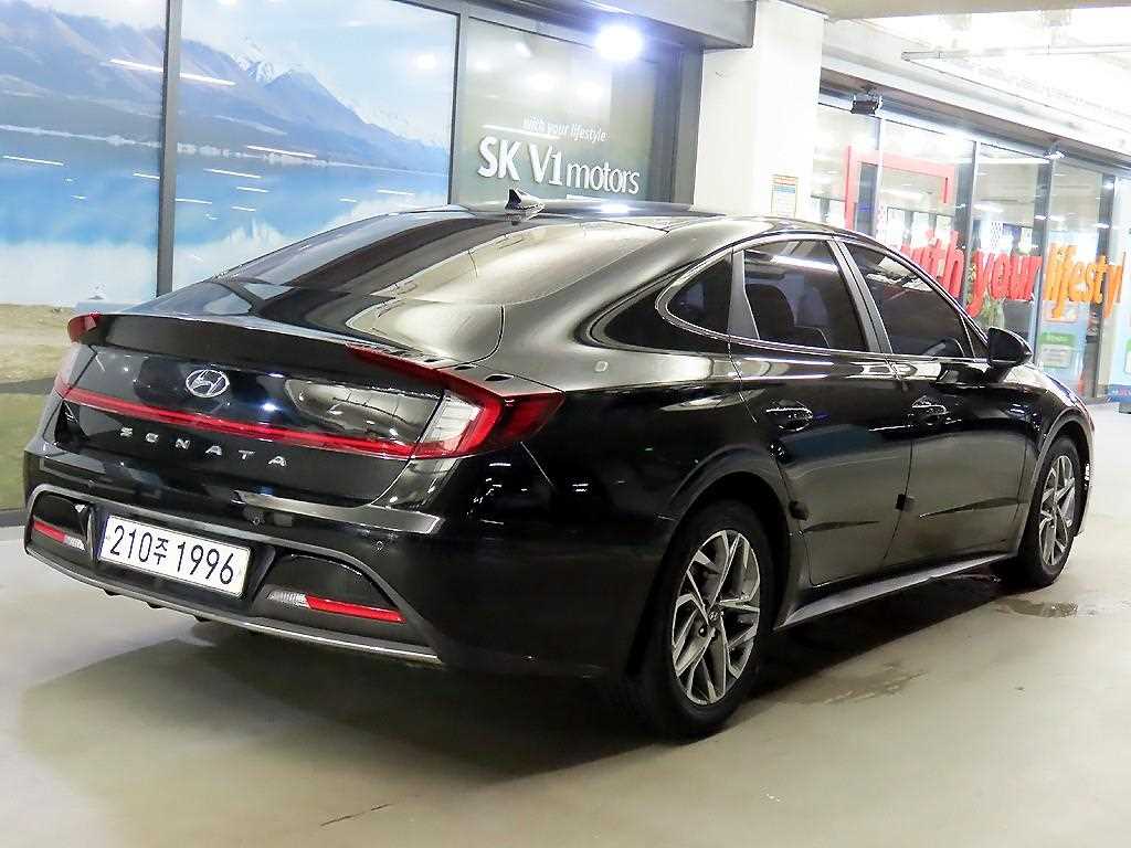 HYUNDAI Sonata - Vista 4