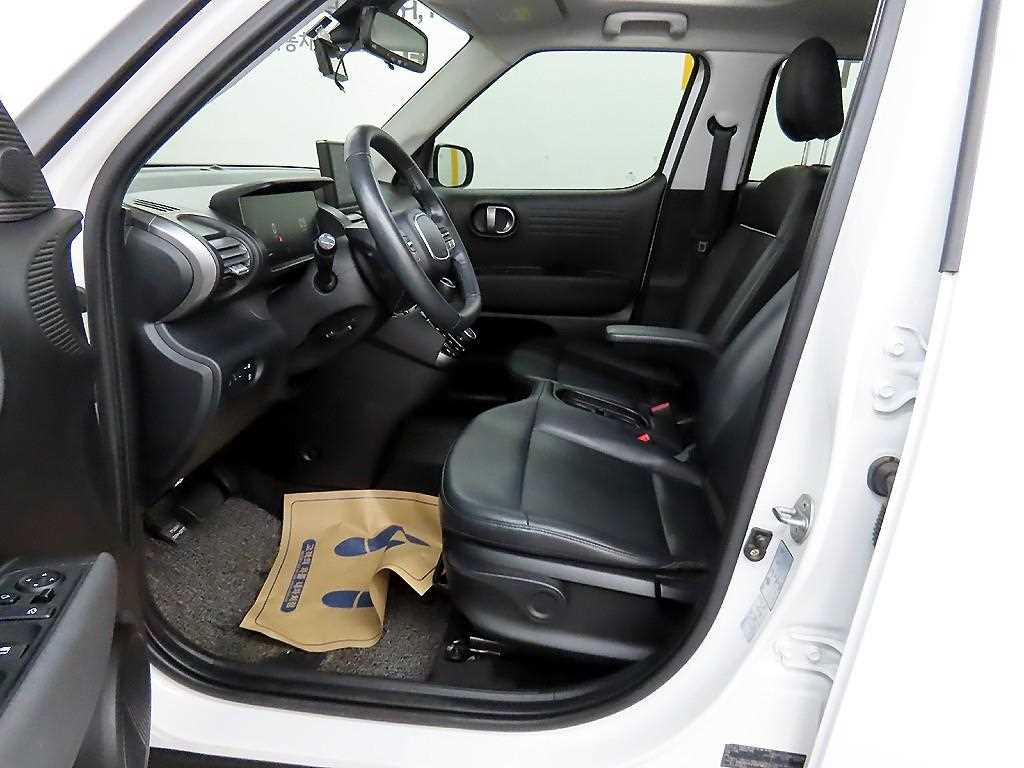 HYUNDAI Casper - Vista 5