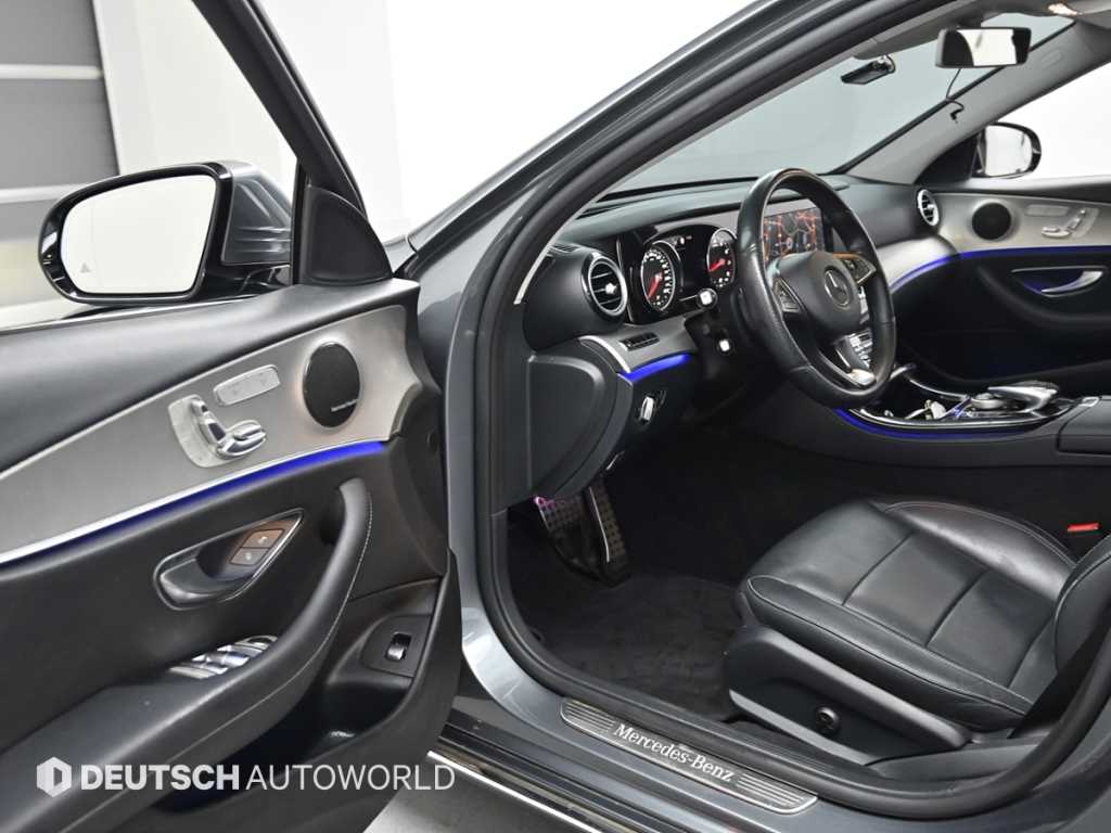 Mercedes Benz E class - Vista 11