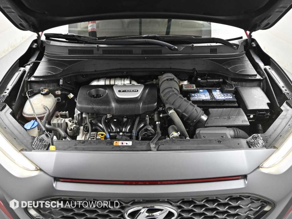 HYUNDAI Kona - Vista 6