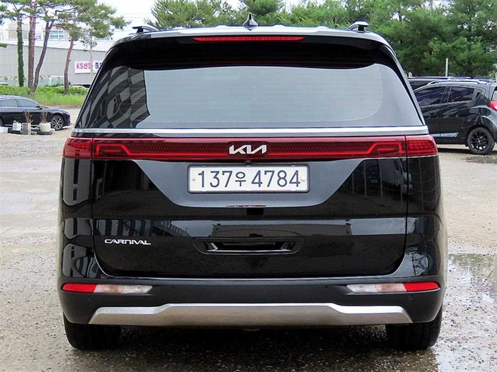 KIA Carnival - Vista 4