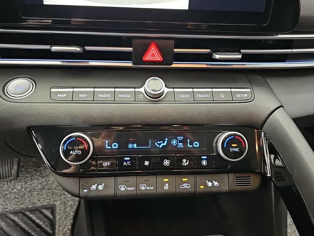 HYUNDAI Avante - Vista 10