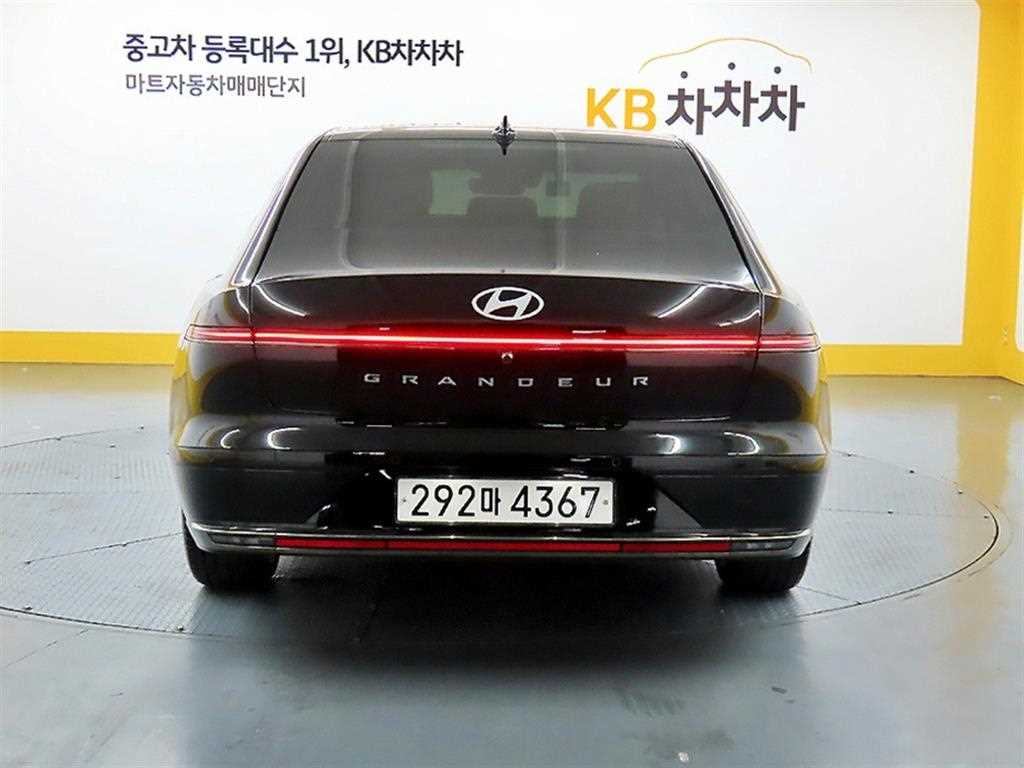 HYUNDAI Grandeur - Vista 3