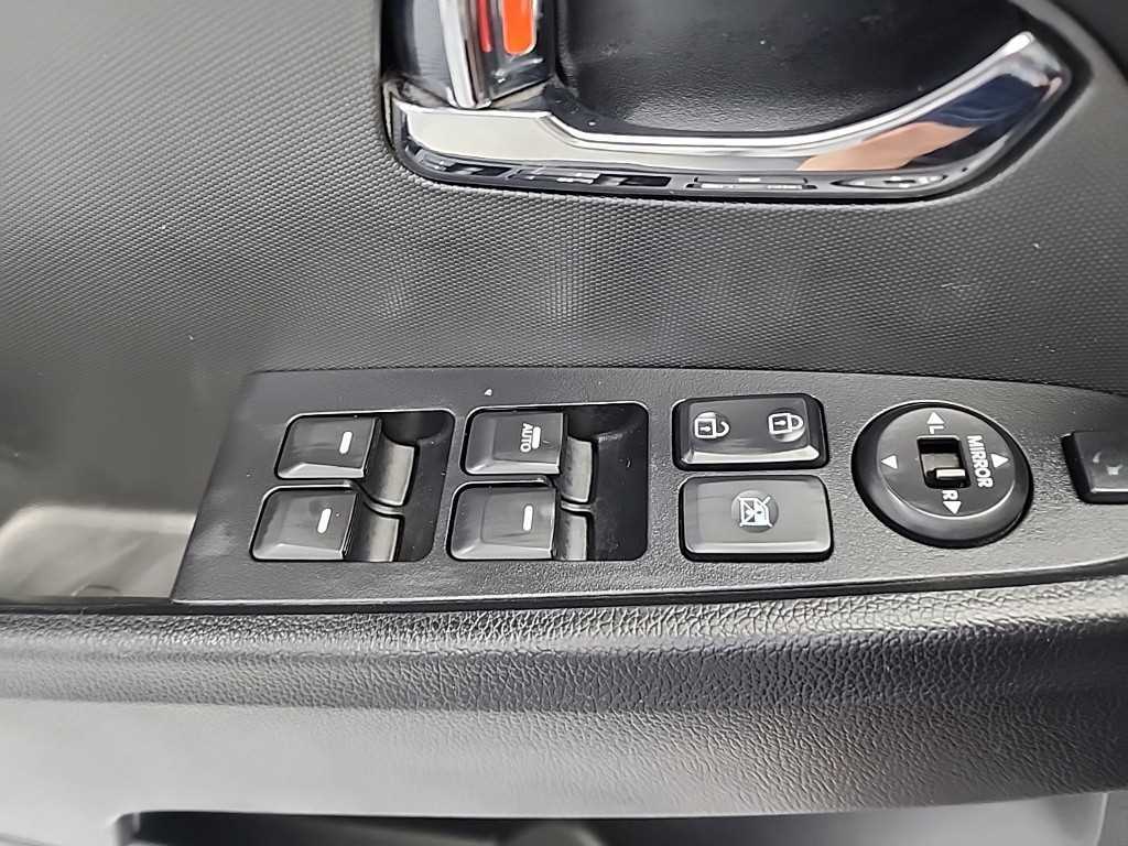 KIA Sportage 2011 Blanco - Importación desde Corea - HF Imports Iquique - Foto 13