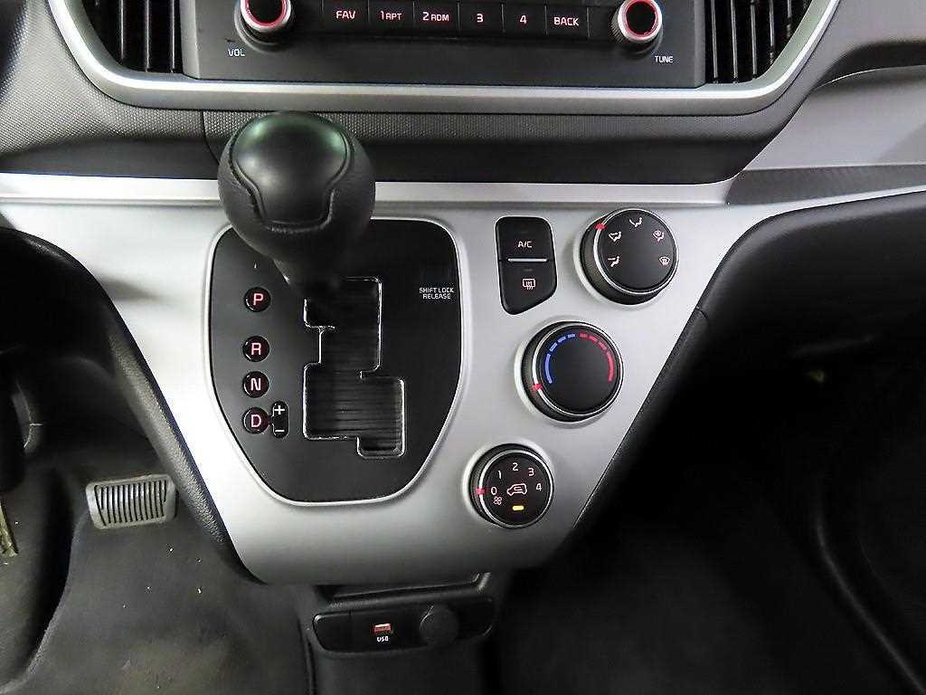 KIA Ray - Vista 10