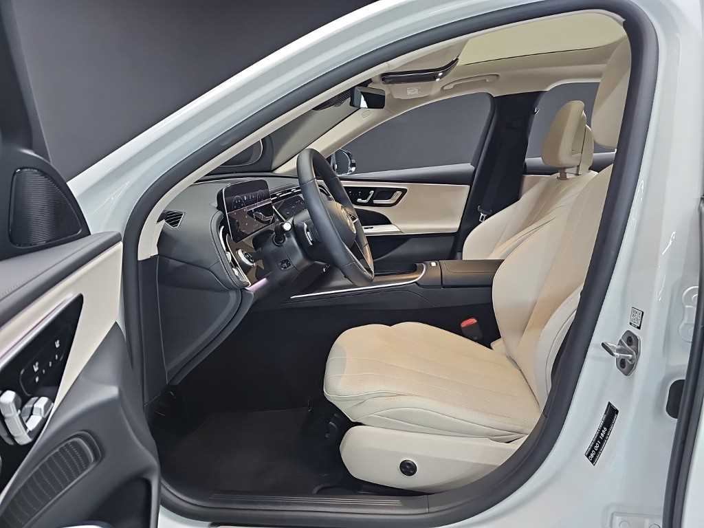 Mercedes Benz E class - Vista 11