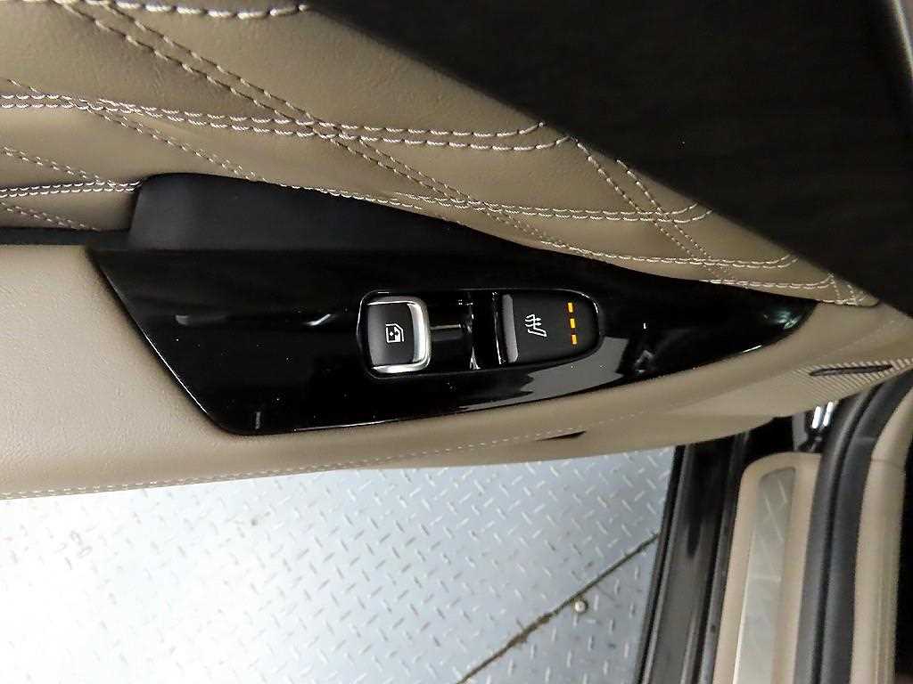 KIA K8 - Vista 12
