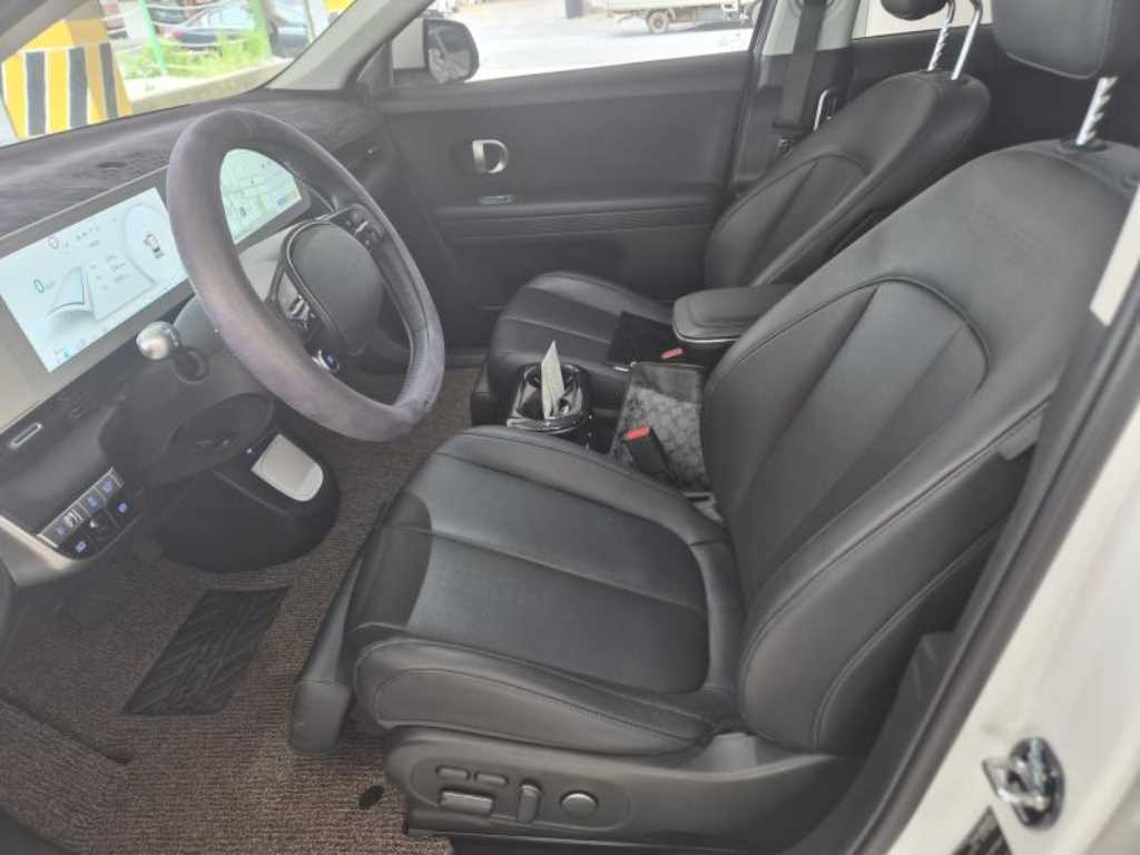 HYUNDAI Ioniq 5 - Vista 7