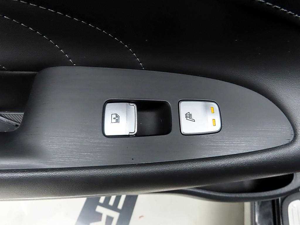 HYUNDAI Grandeur - Vista 12