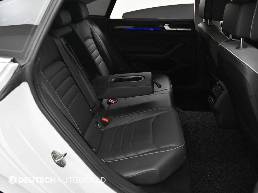 Volkswagen Arteon - Vista 12