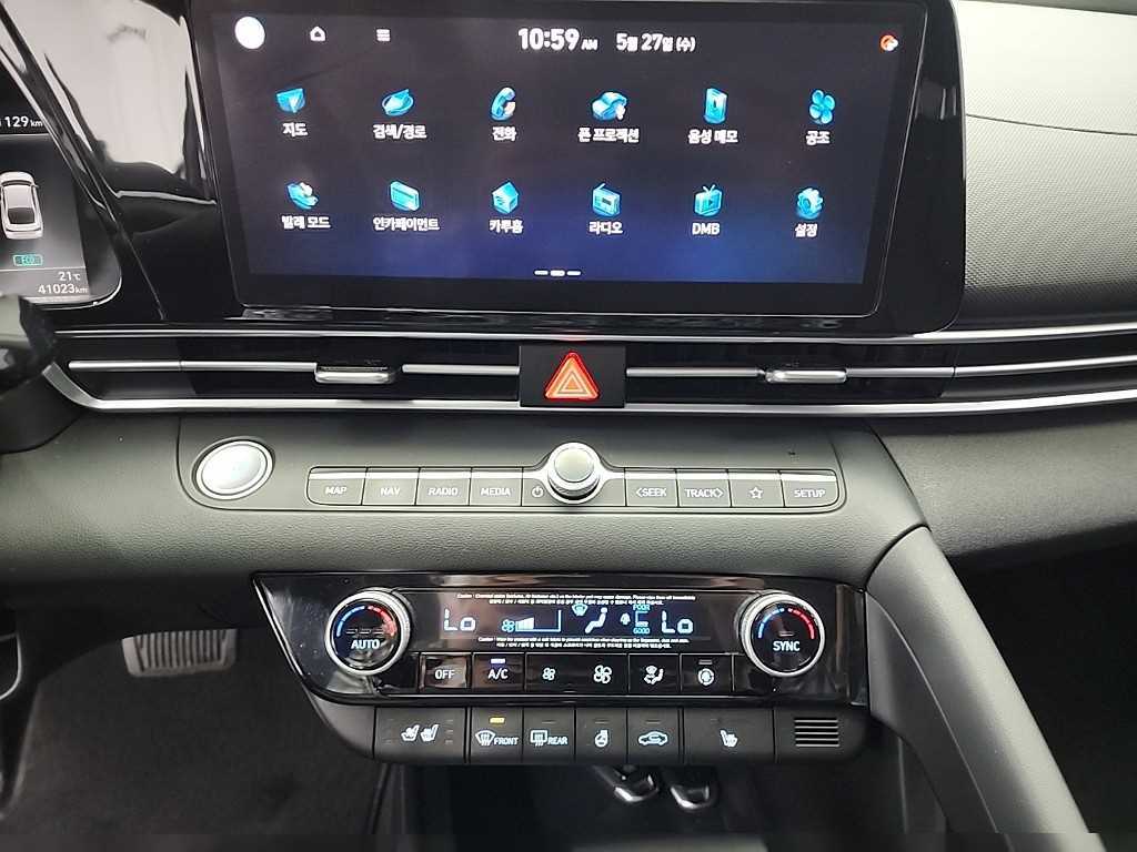 HYUNDAI Avante - Vista 10