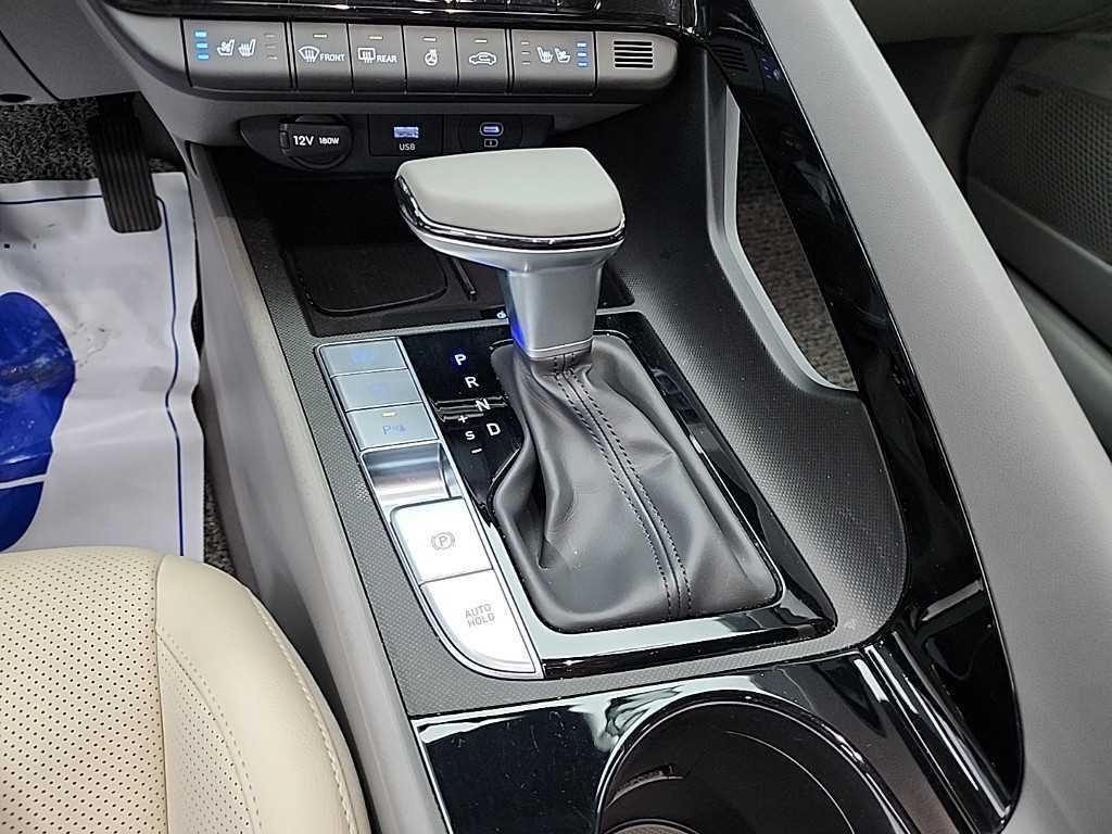 HYUNDAI Avante - Vista 8