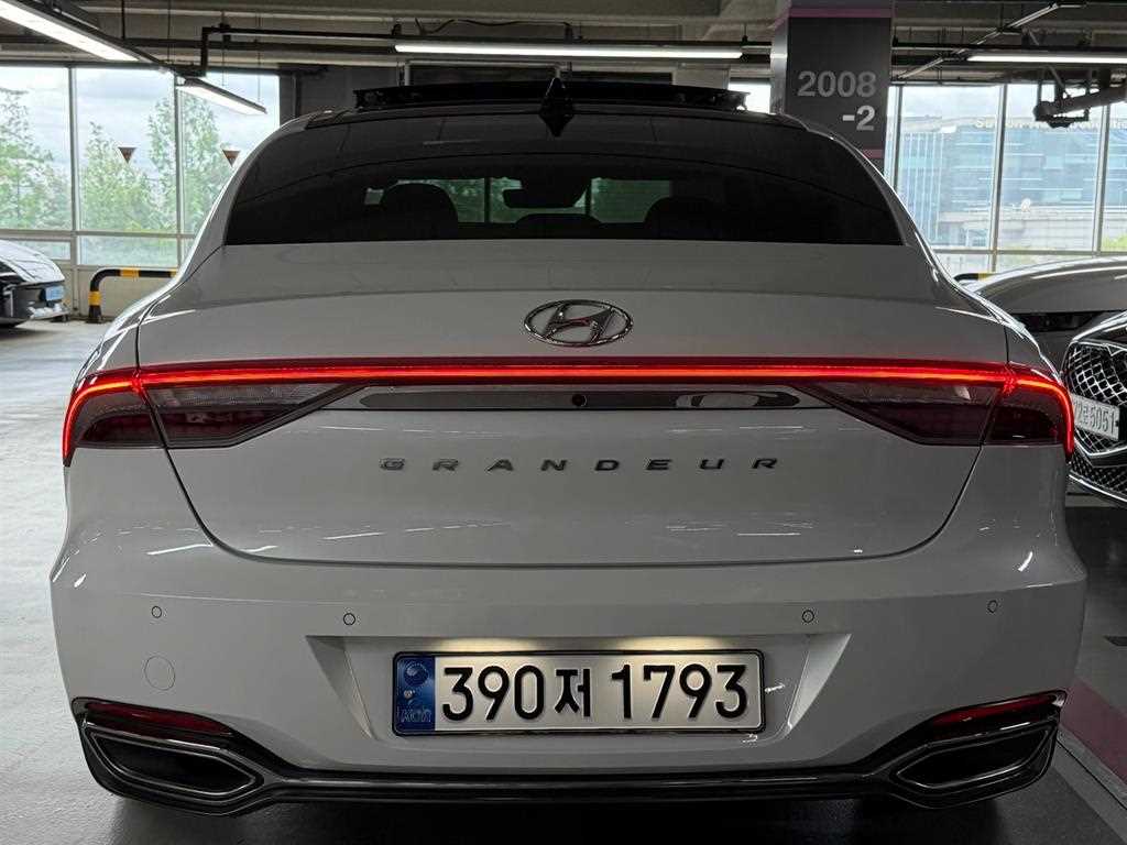 HYUNDAI Grandeur - Vista 4