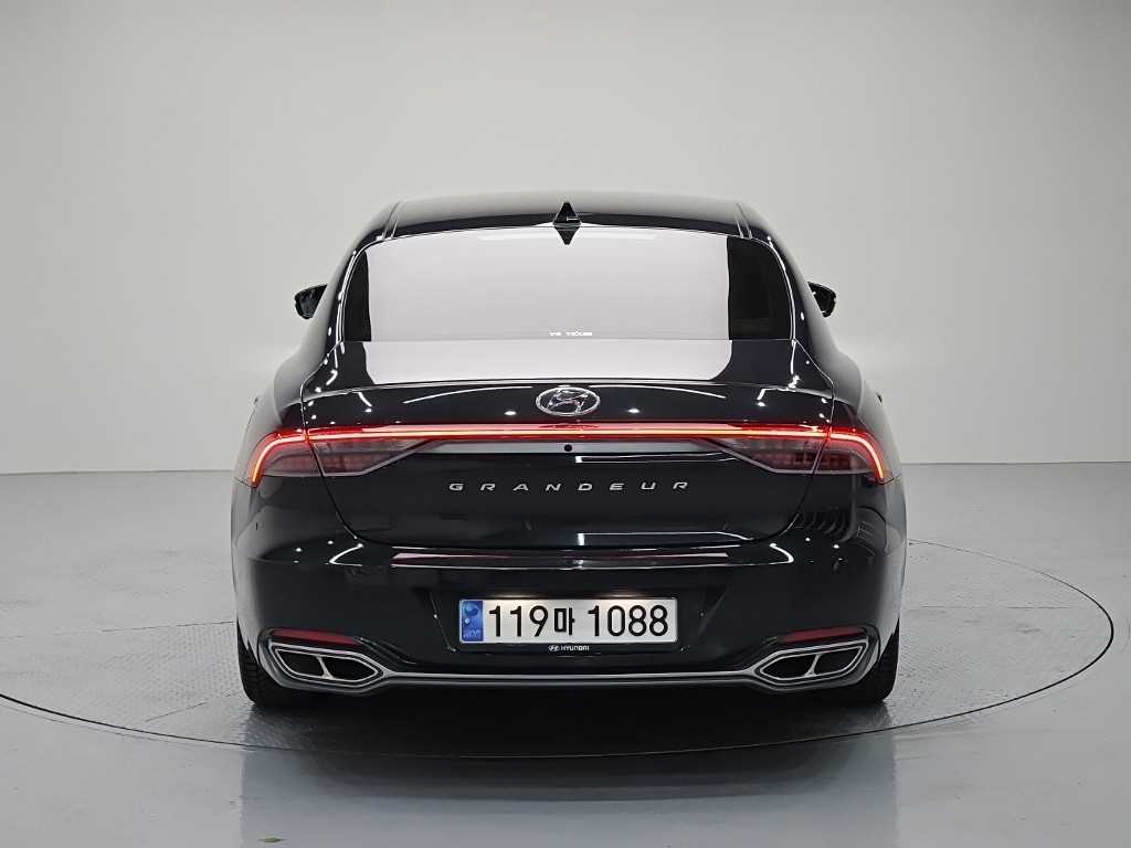 HYUNDAI Grandeur - Vista 3