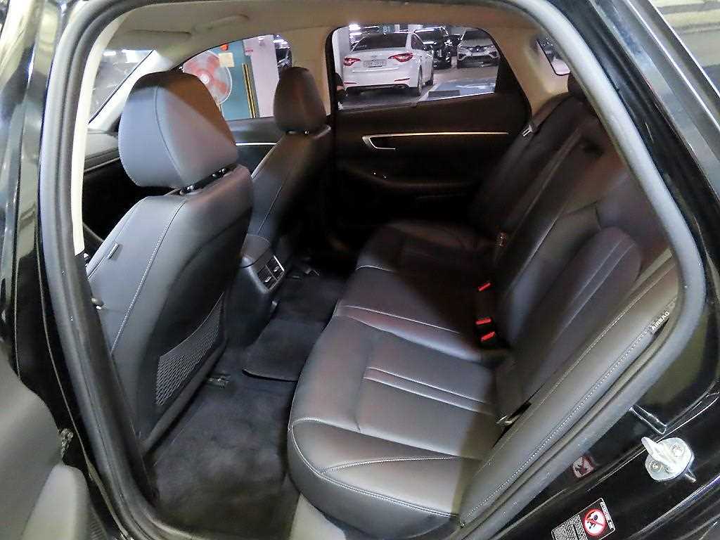 HYUNDAI Sonata - Vista 7