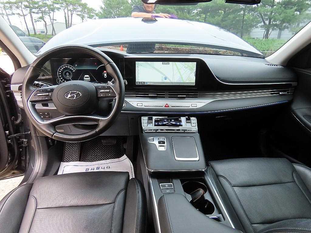 HYUNDAI Grandeur - Vista 7