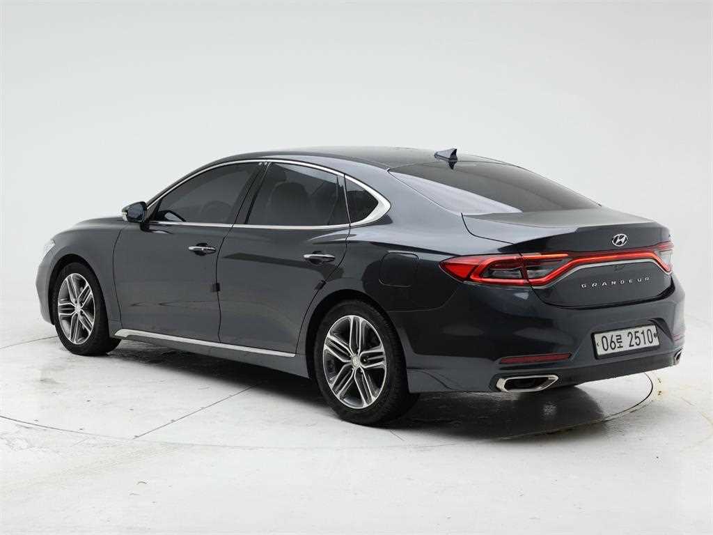 HYUNDAI Grandeur - Vista 4