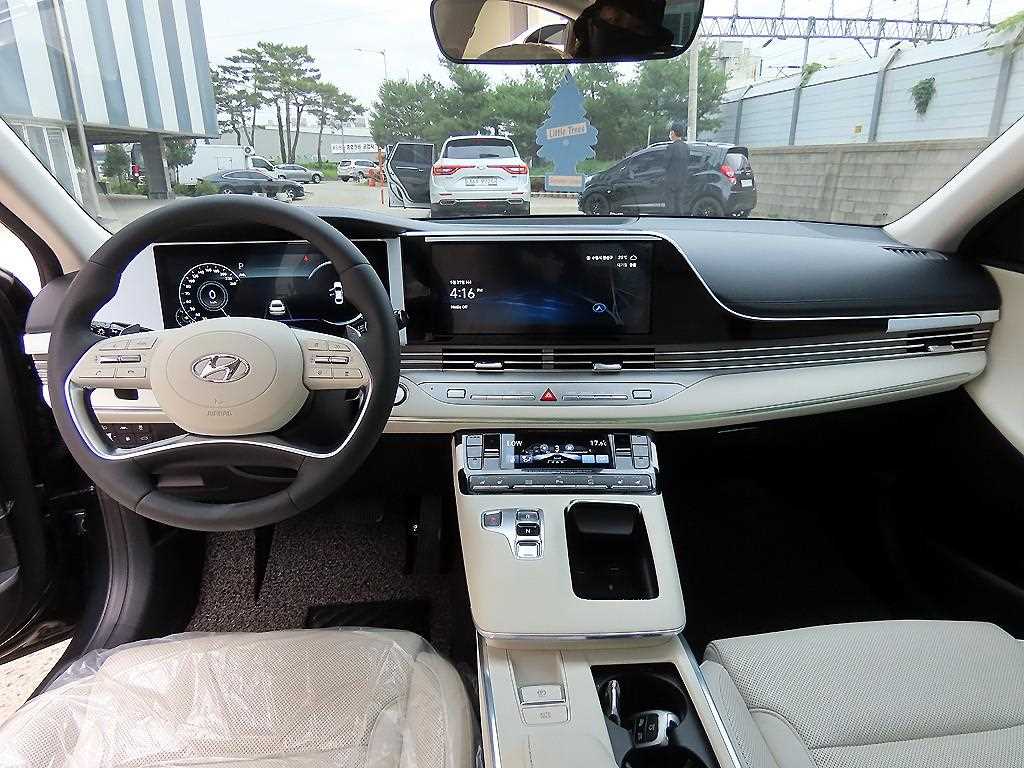 HYUNDAI Grandeur - Vista 7