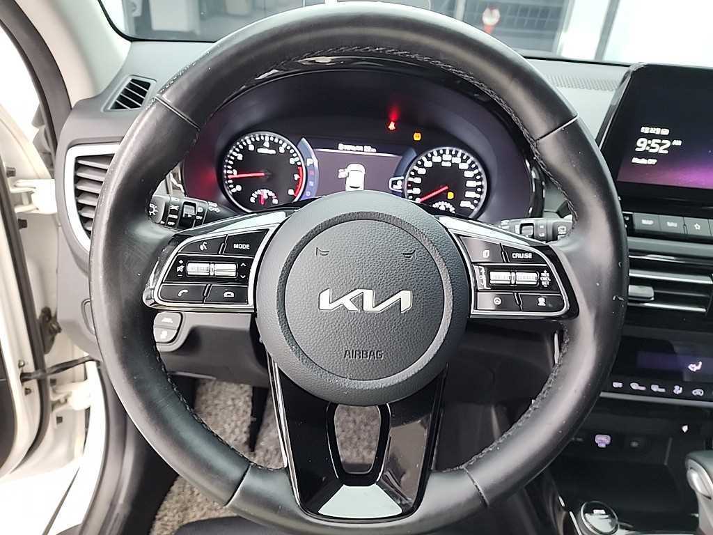 KIA Seltos - Vista 9