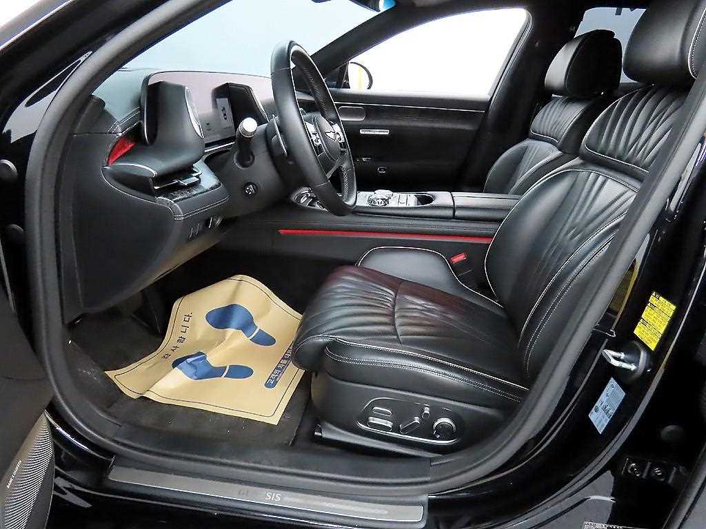 Genesis G90 - Vista 5