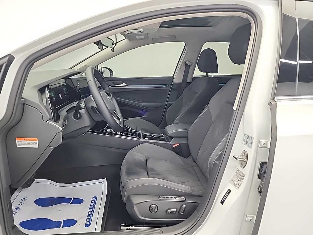 Volkswagen Golf - Vista 11