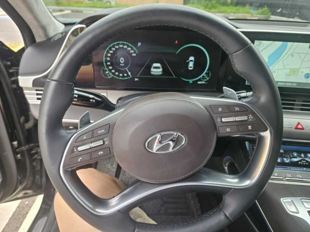 HYUNDAI Grandeur - Vista 7