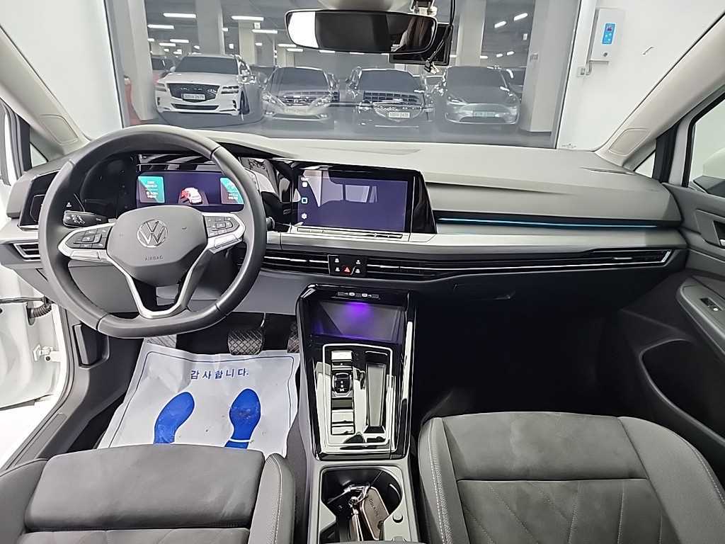 Volkswagen Golf - Vista 7