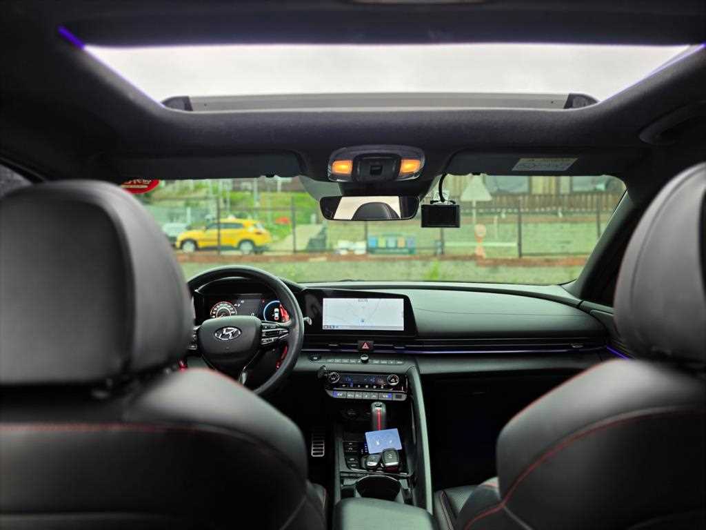 HYUNDAI Avante - Vista 12