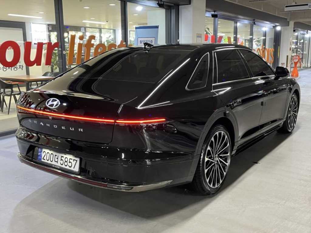 HYUNDAI Grandeur - Vista 5