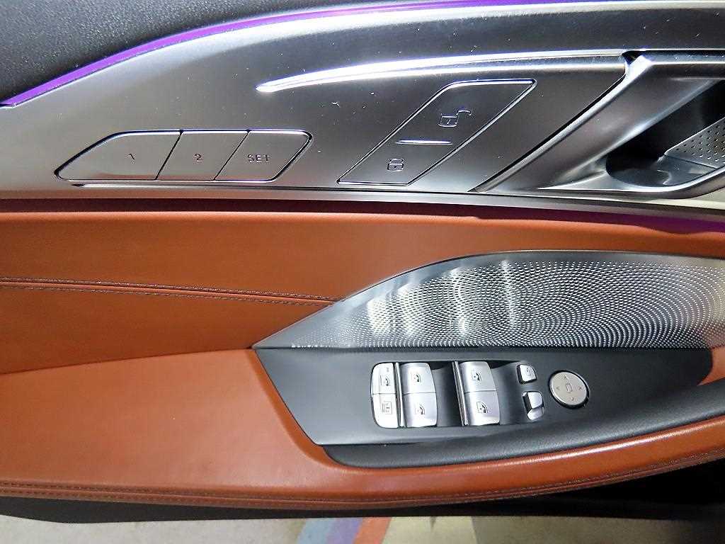 BMW 8 Series 2023 Negro - Importación desde Corea - HF Imports Iquique - Foto 13