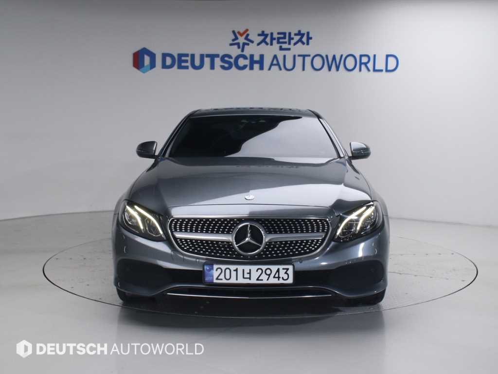 Mercedes Benz E class 2017 Gris - Importación desde Corea - HF Imports Iquique - Foto 1