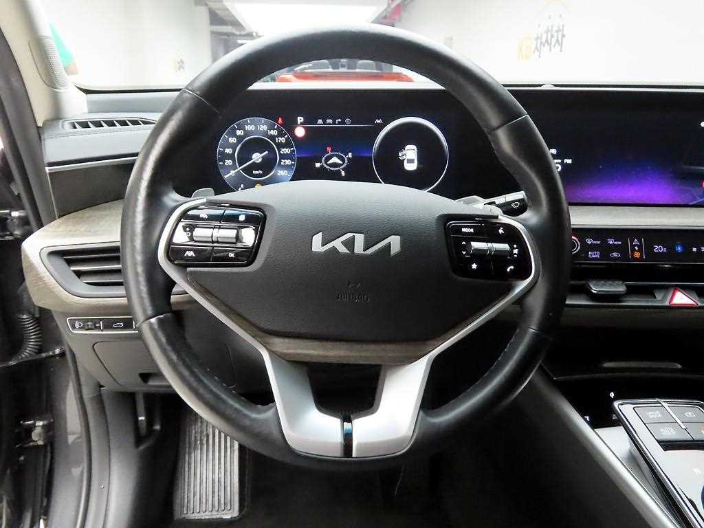 KIA K8 - Vista 7
