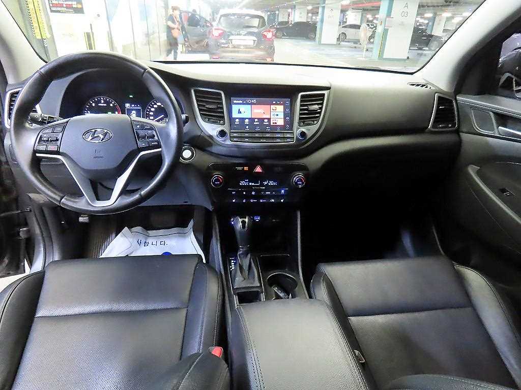 HYUNDAI Tucson - Vista 10