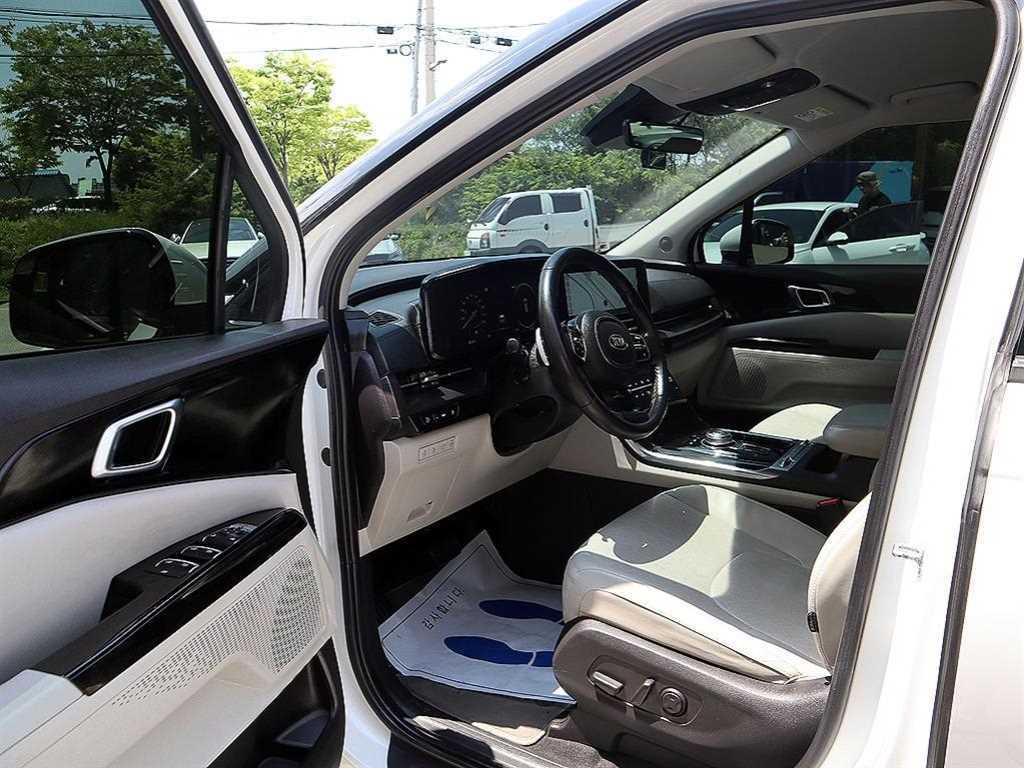 KIA Carnival - Vista 6