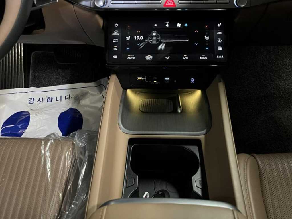 HYUNDAI Grandeur - Vista 11