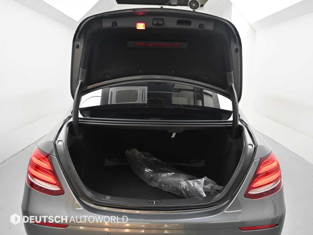 Mercedes Benz E class 2017 Gris - Importación desde Corea - HF Imports Iquique - Foto 19