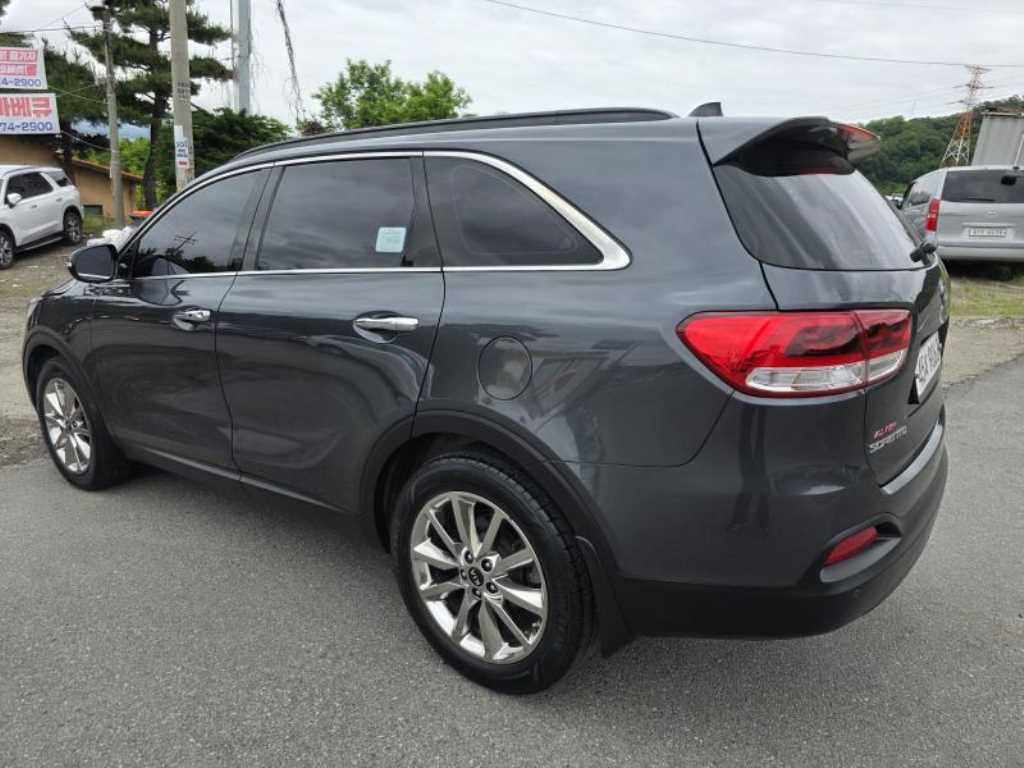 KIA Sorento - Vista 4