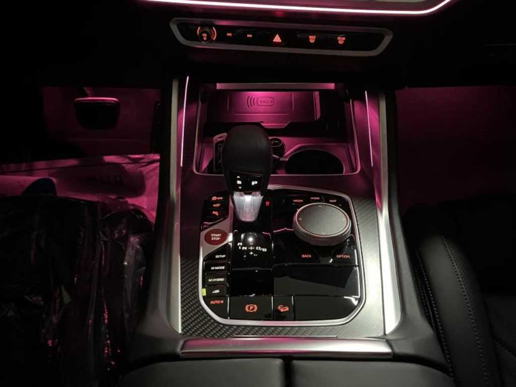 BMW XM - Vista 11
