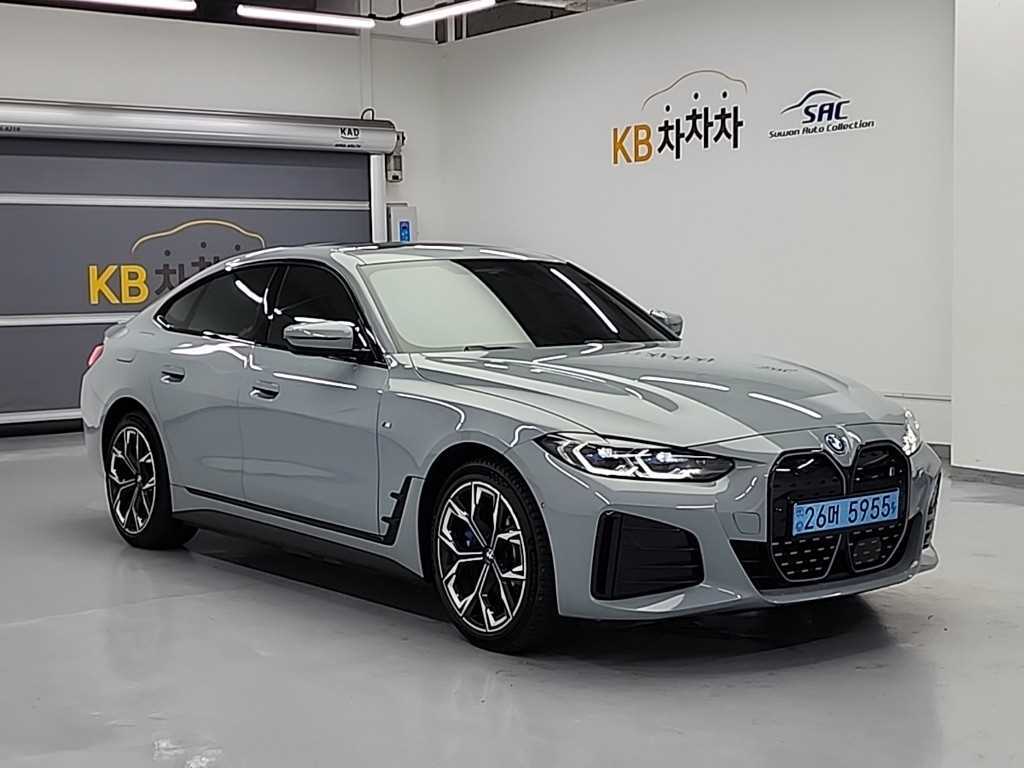 BMW i4 - Vista 4