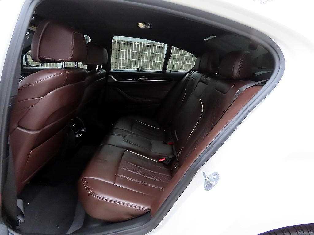 BMW 5 Series - Vista 6