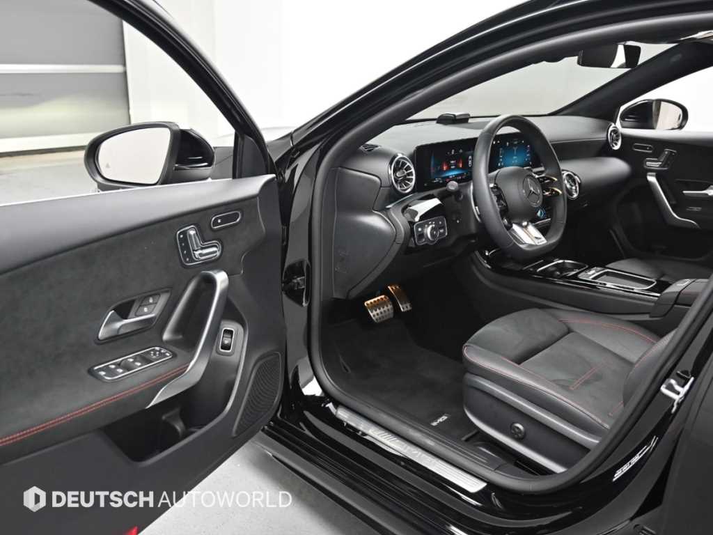 Mercedes Benz A Class - Vista 11