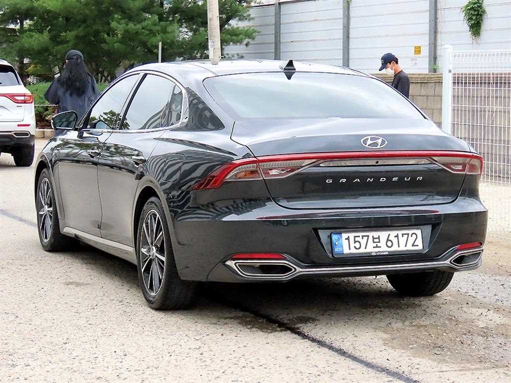 HYUNDAI Grandeur - Vista 3