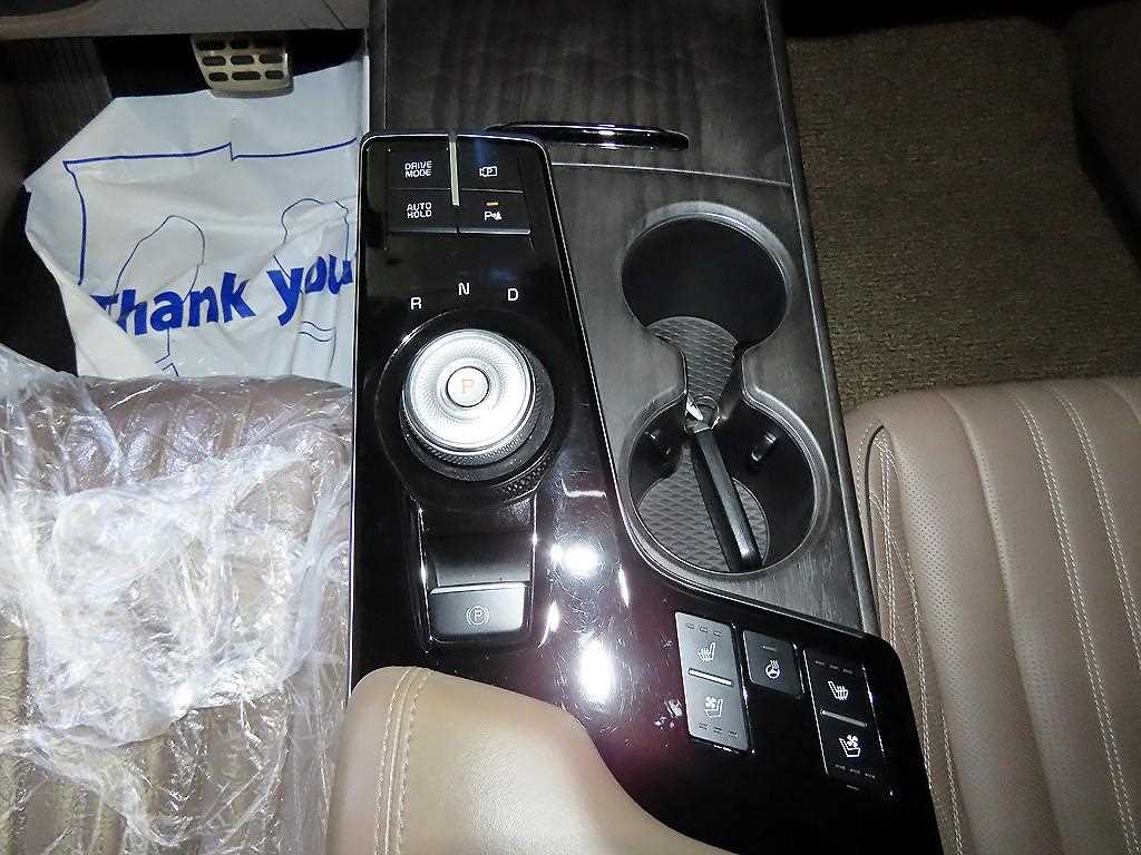 KIA K8 - Vista 12