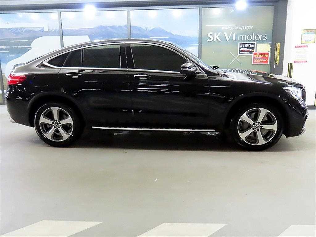 Mercedes Benz GLC Class - Vista 3