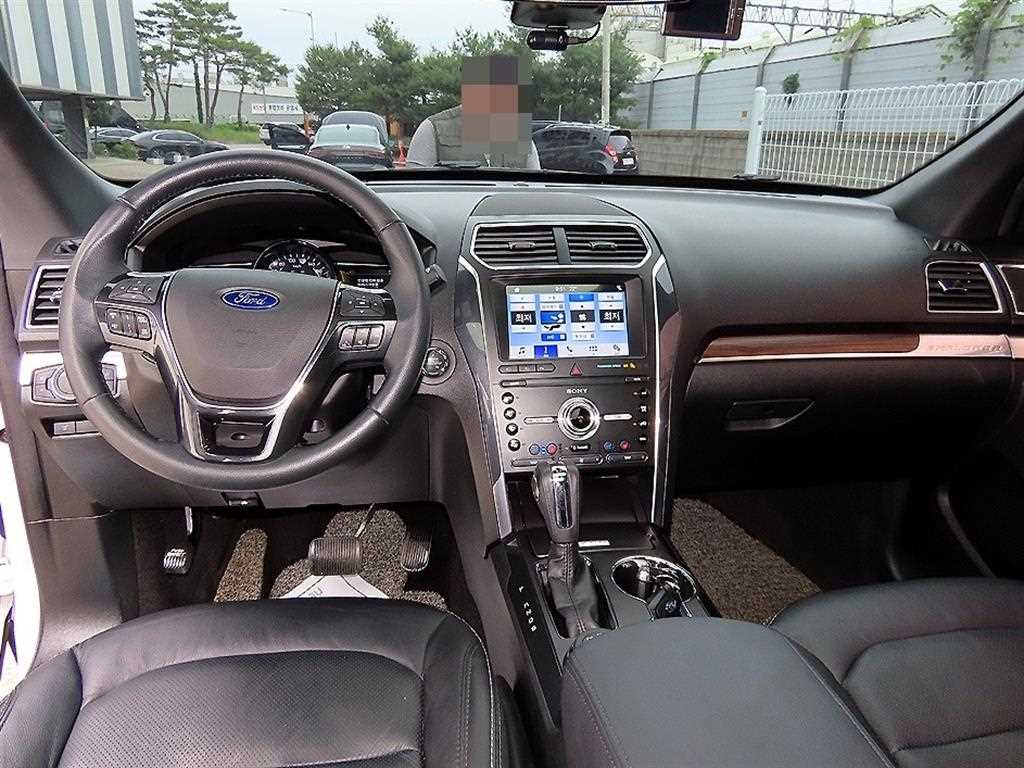 Ford Explorer - Vista 7