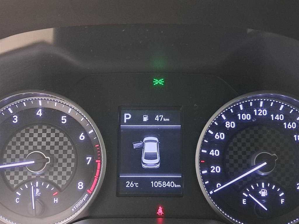 HYUNDAI Avante - Vista 8